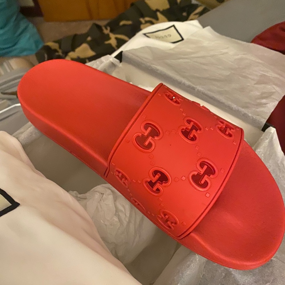 Red gucci slides 100% authentic
